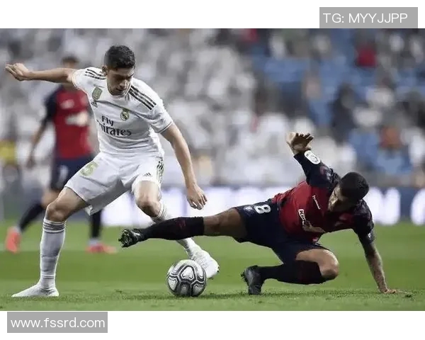 足球明星与爱情的激情碰撞揭示了他们心中女人的独特魅力与吸引力